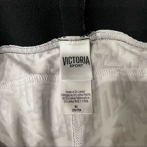 Victoria’s Secret Sport The Player Hot Shorts Size Medium - Picture 4 of 6